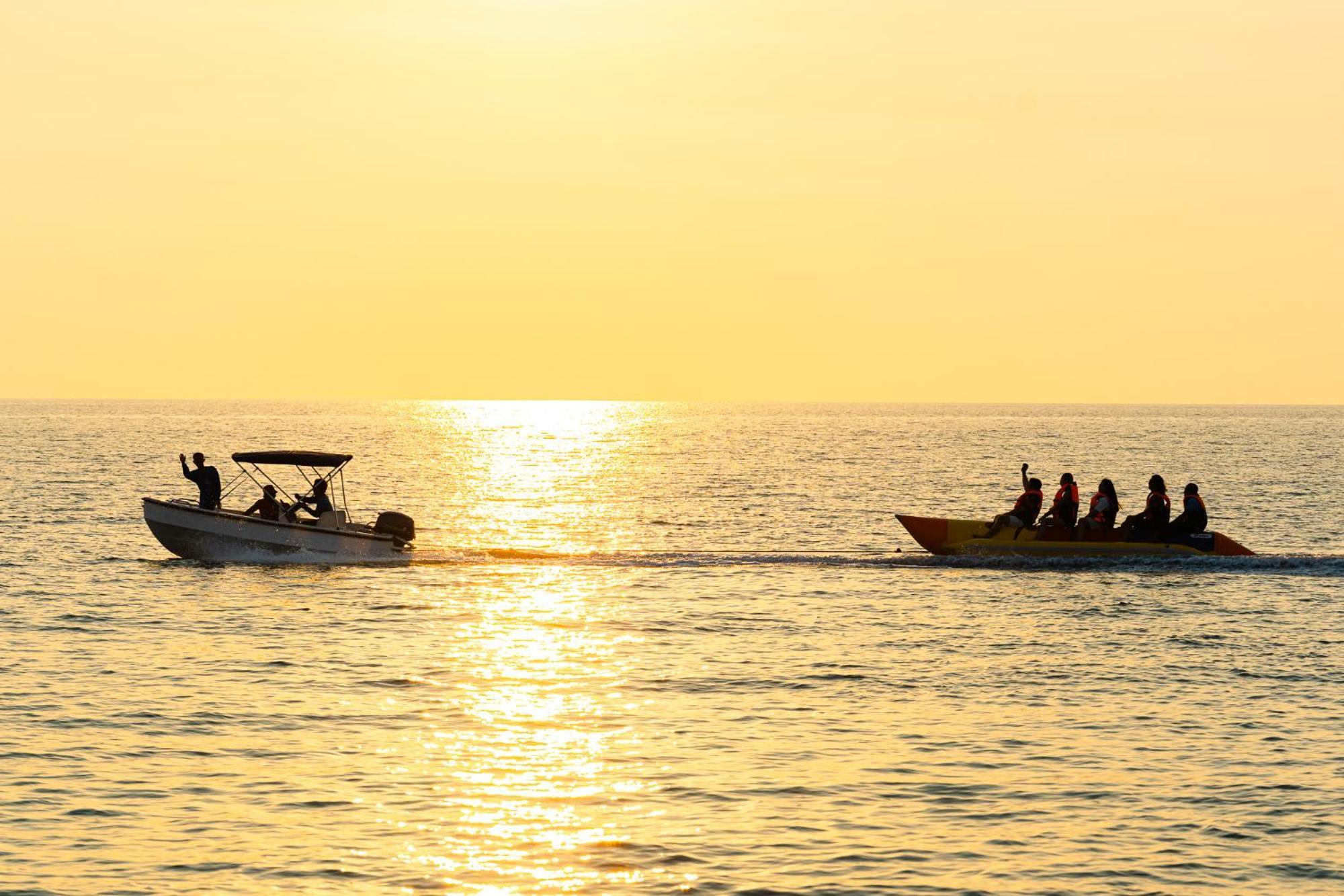 Q Beach Resort Cabangan Eksteriør bilde