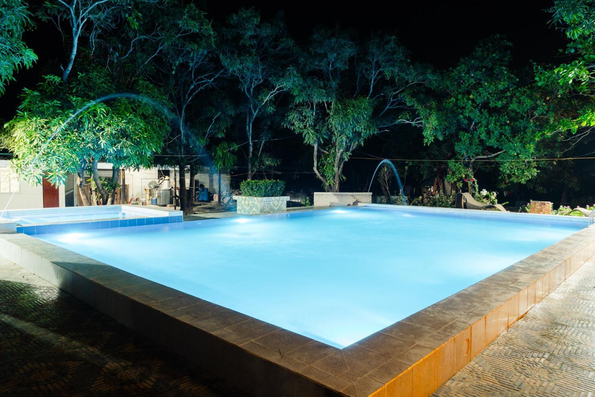 Q Beach Resort Cabangan Eksteriør bilde
