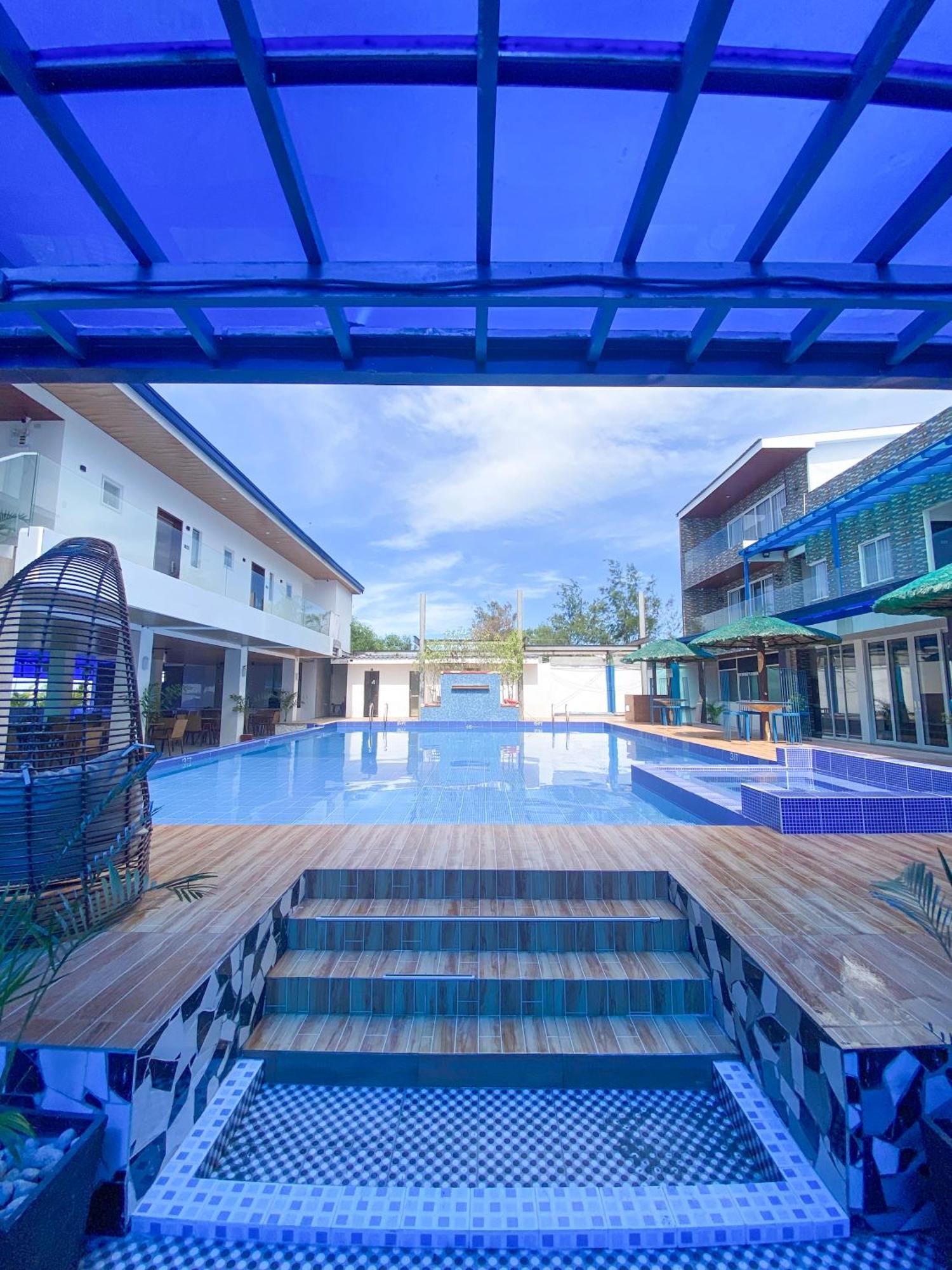Q Beach Resort Cabangan Eksteriør bilde